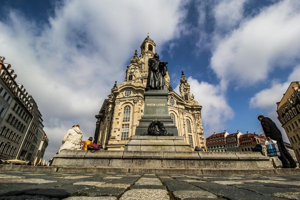 Explorez les Innovations Futuristes du Futuroscope : Une Expérience Inoubliable à Ne Pas Manquer !